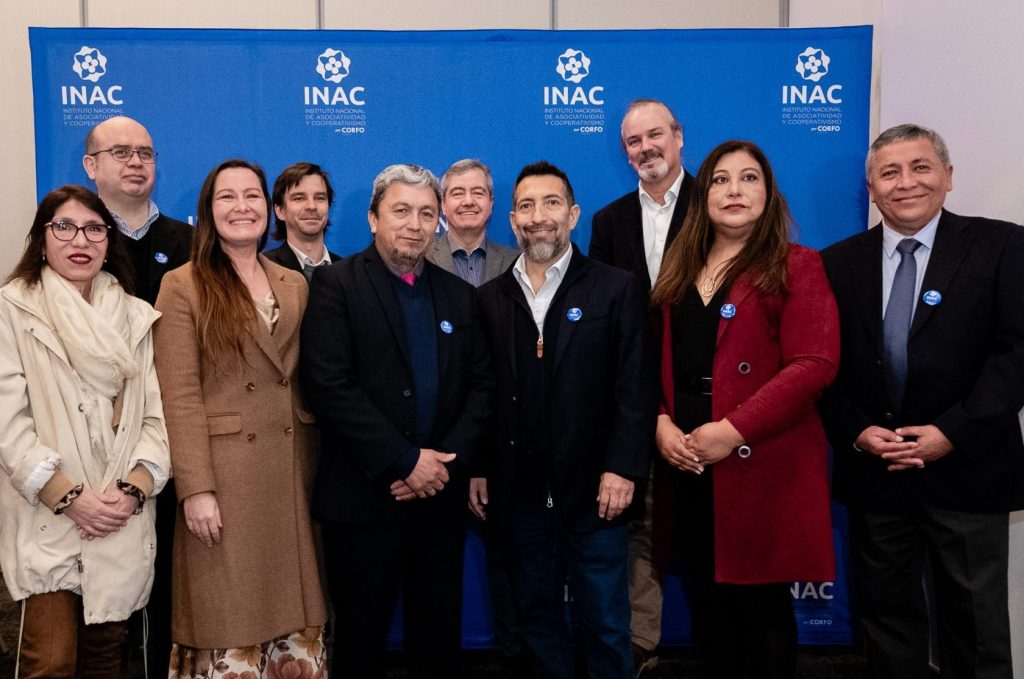 Autoridades nacionales en el lanzamiento de la Hoja de Ruta INAC